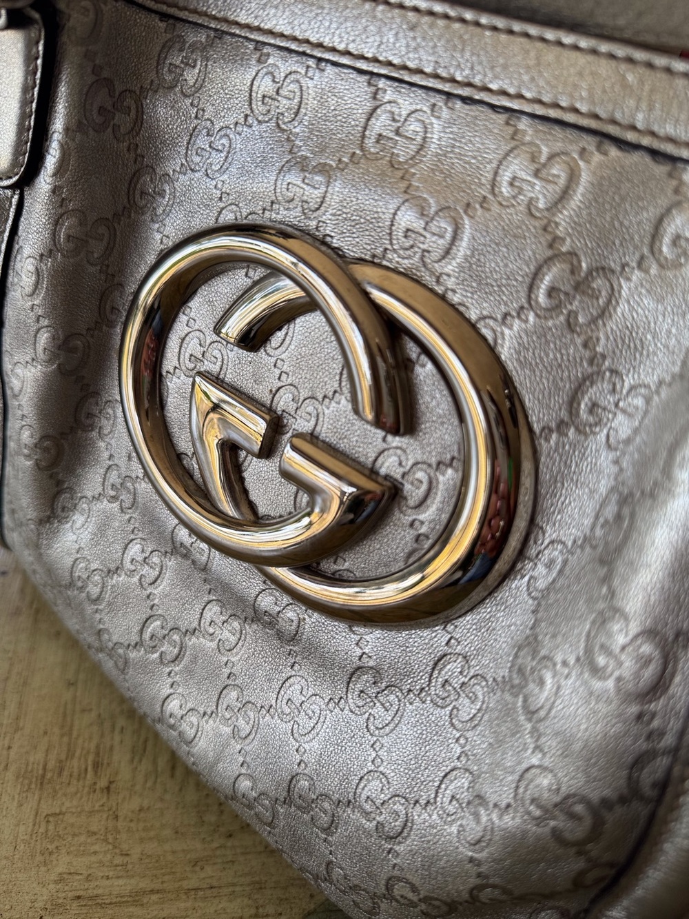 Vintage Gucci Metallic Silver GG Logo Shoulder Tote Bag Authentic - Picture 4 of 15